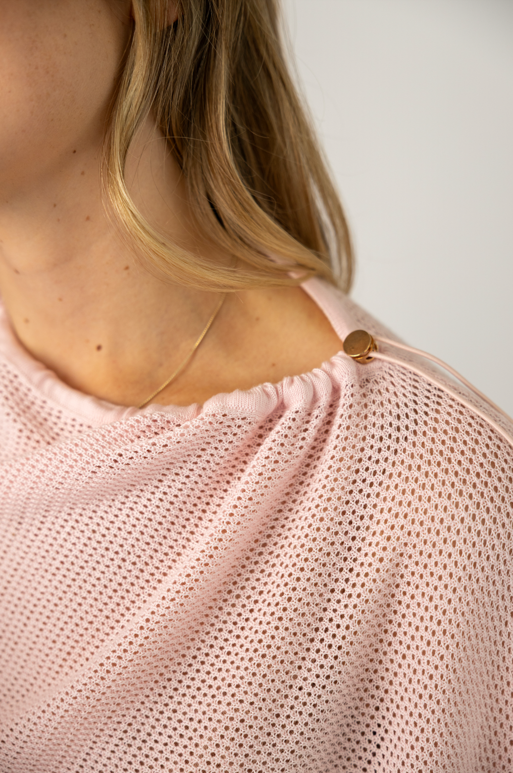 Sol Nursing Shawl in Rose