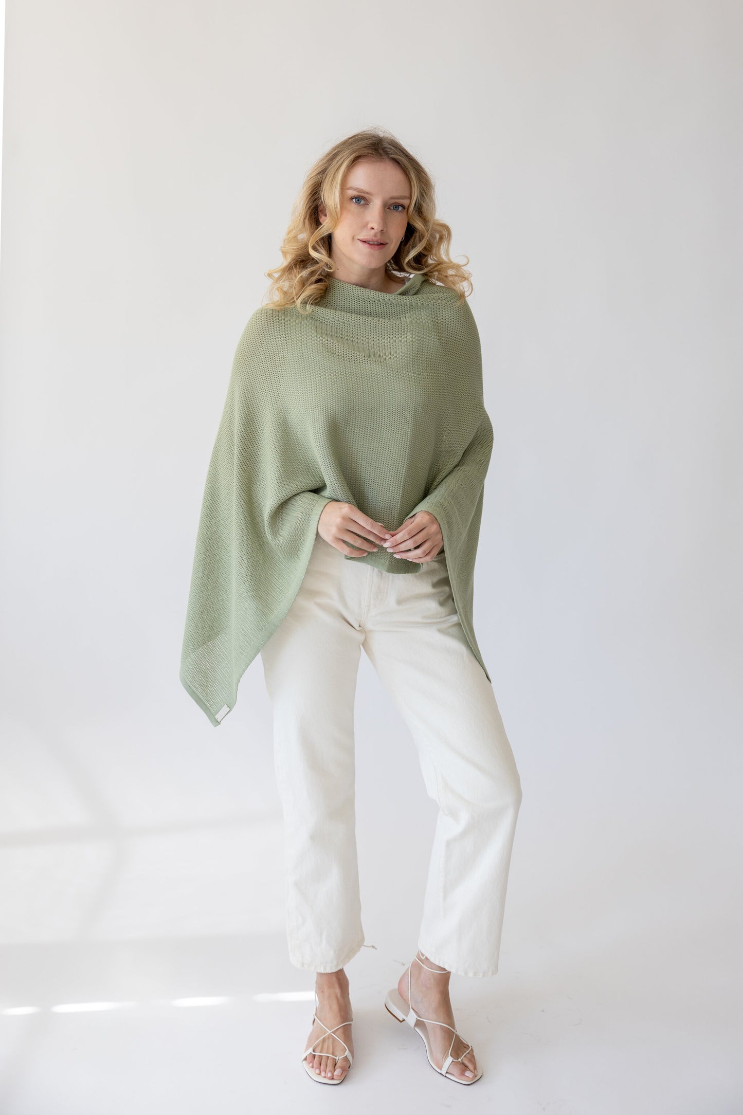 Sol Nursing Cocoon in Sage