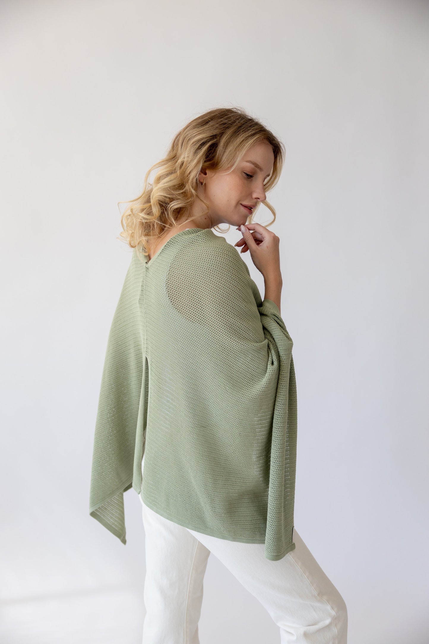 Sol Nursing Cocoon in Sage