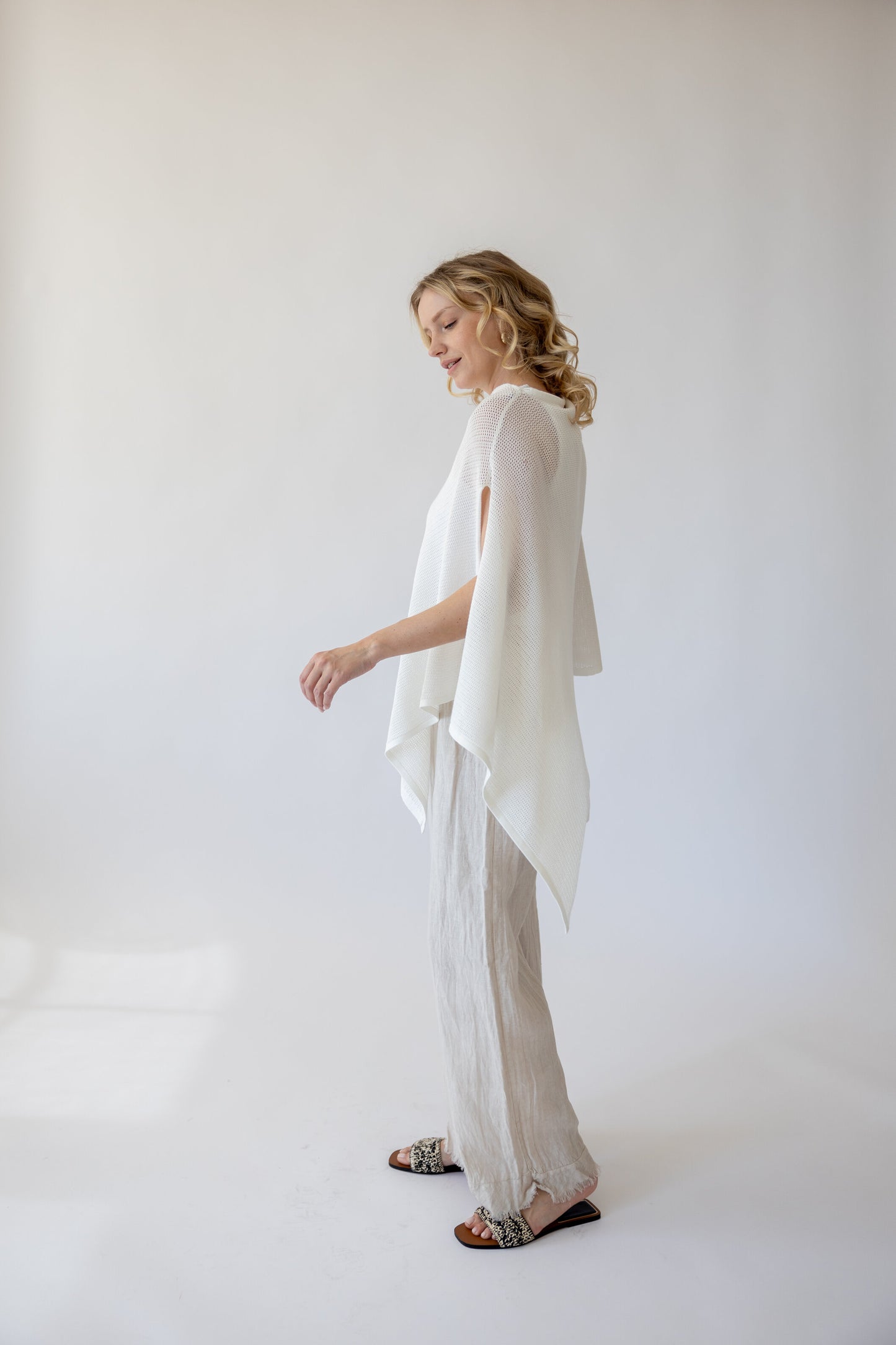 Sol Nursing Cocoon in Ivory